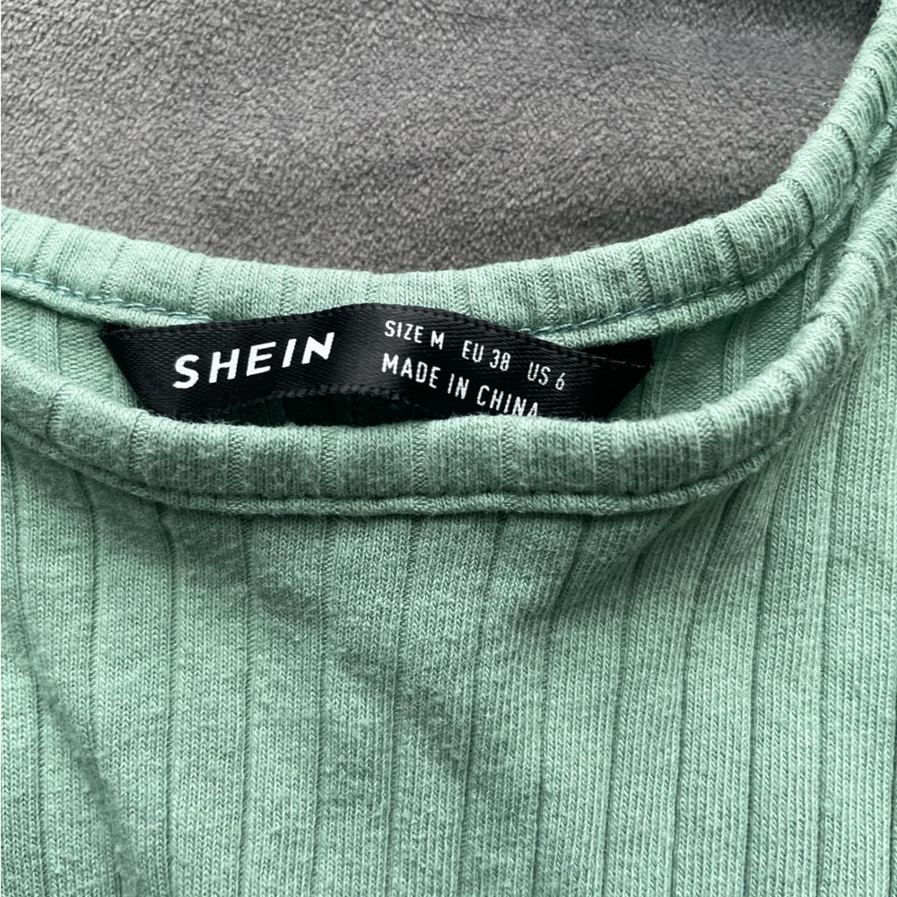SHEIN Ribbed Romper size M - Picture 3 of 3